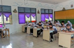 SMP Negeri 2 Tungkal Jaya Melaksanakan Penilaian Akhir Semester Berbasis Android